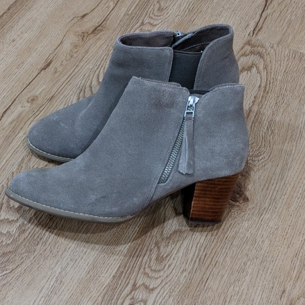 Vionic Suede Ankle Boots - Size 9